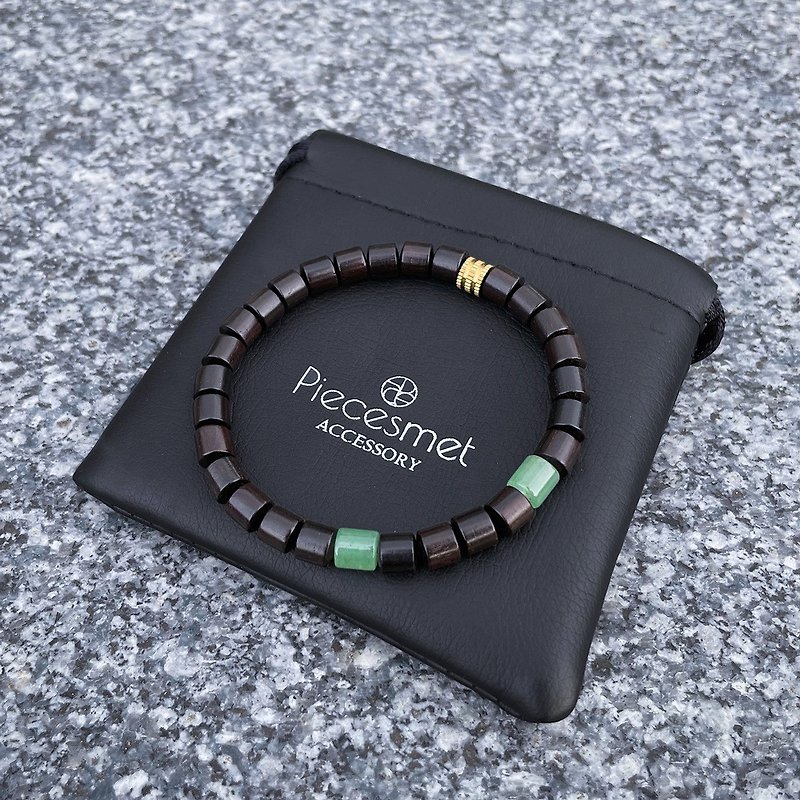 Elastic bracelet made with gemstones and wooden beads - สร้อยข้อมือ - คริสตัล สีดำ