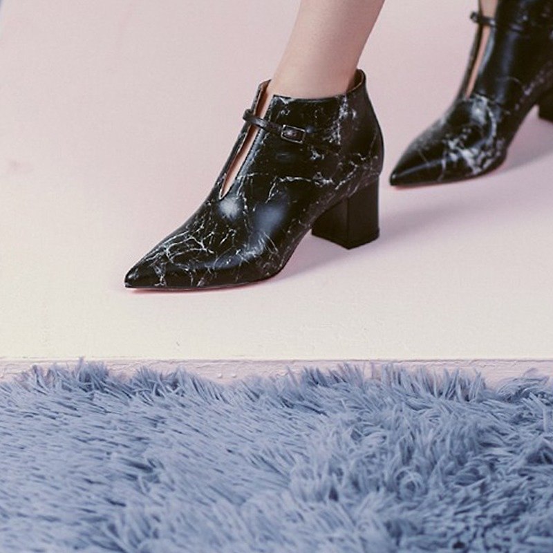 Fine buckled pointed short tube leather thick heel boots black marble - รองเท้าบูทสั้นผู้หญิง - หนังแท้ สีดำ