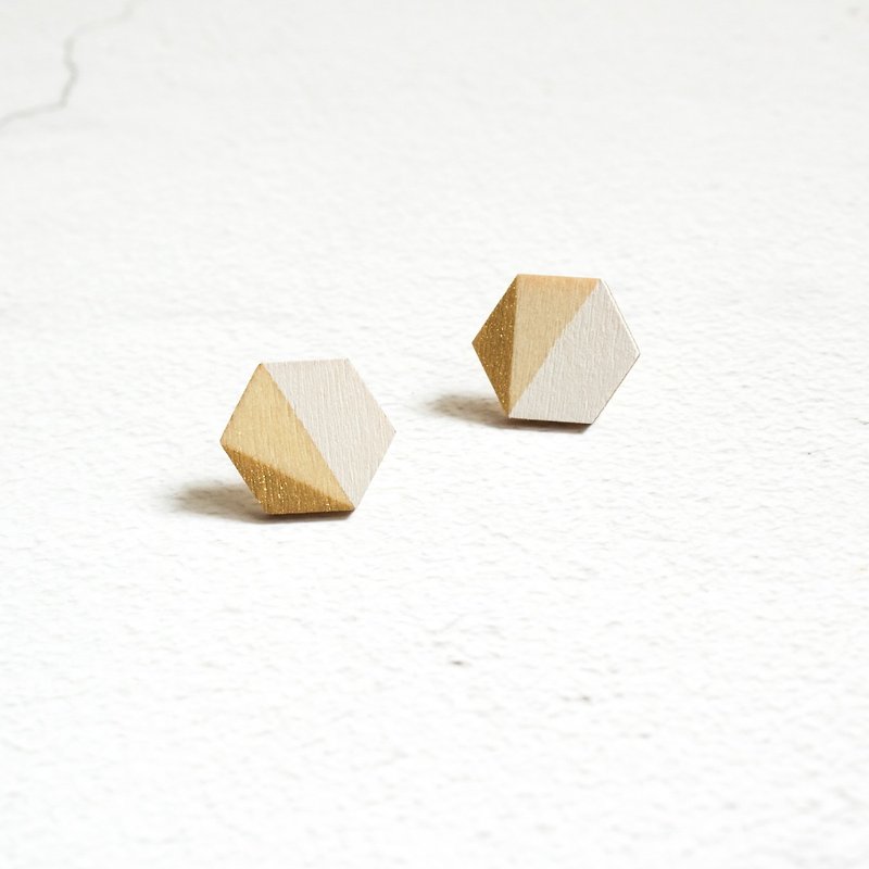 Earrings stud ear clip wooden gold-plated geometric hand drawn hexagon hand made ornament gift - ต่างหู - ไม้ ขาว