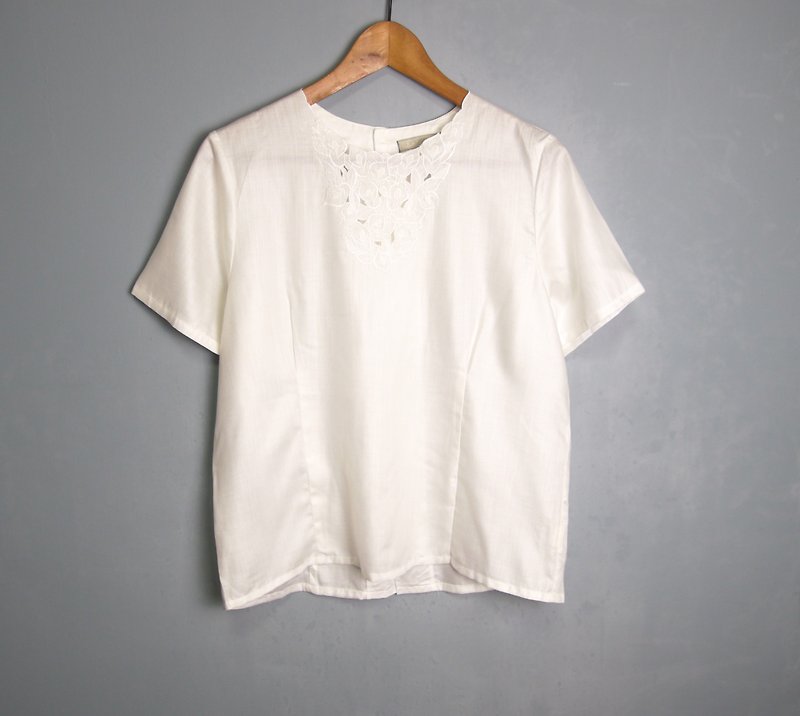 FOAK vintage / white / glossy floral embroidery top - Women's Tops - Other Materials 