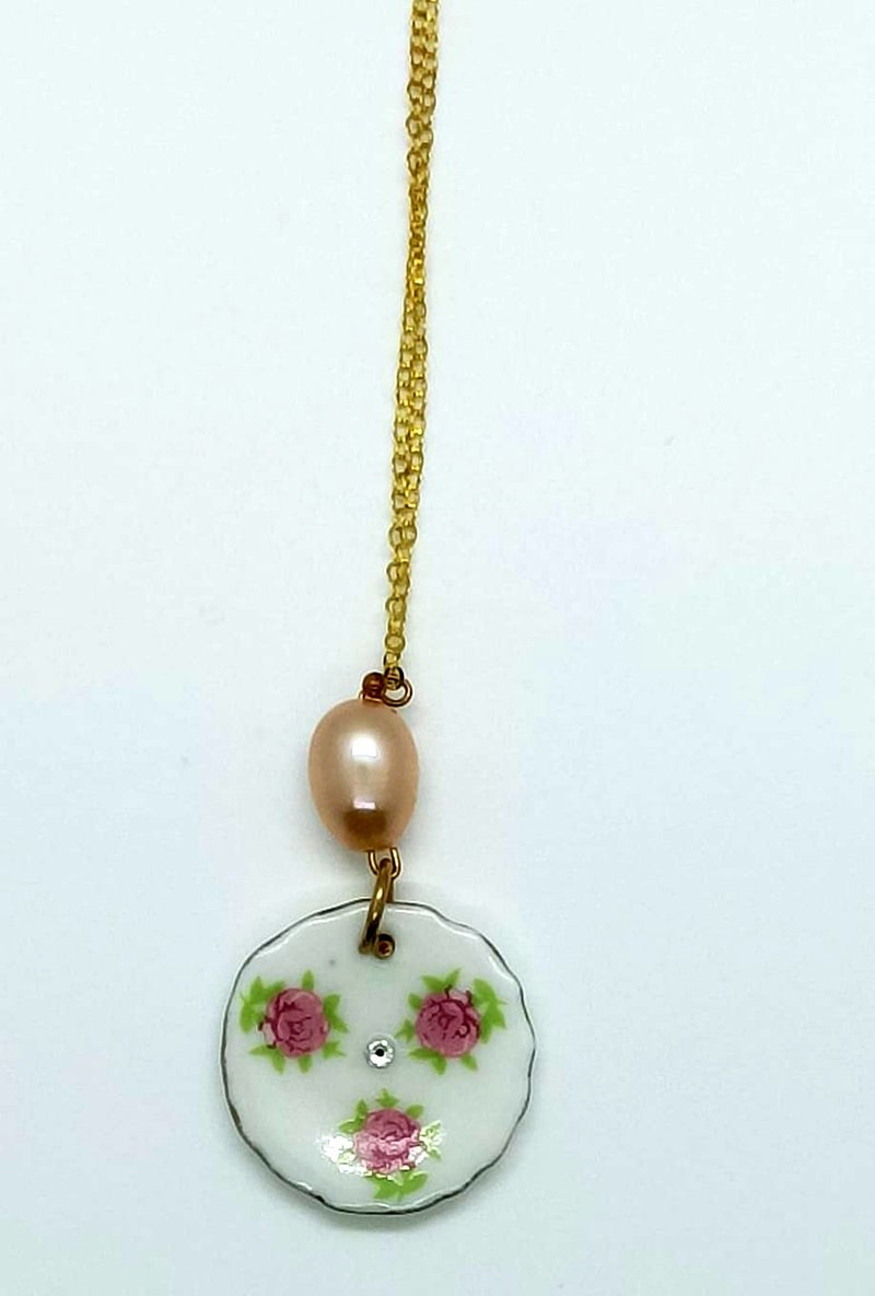 Nostalgic Ceramic Tableware Jewelry Series - Rose Porcelain Necklace - Necklaces - Pottery Pink