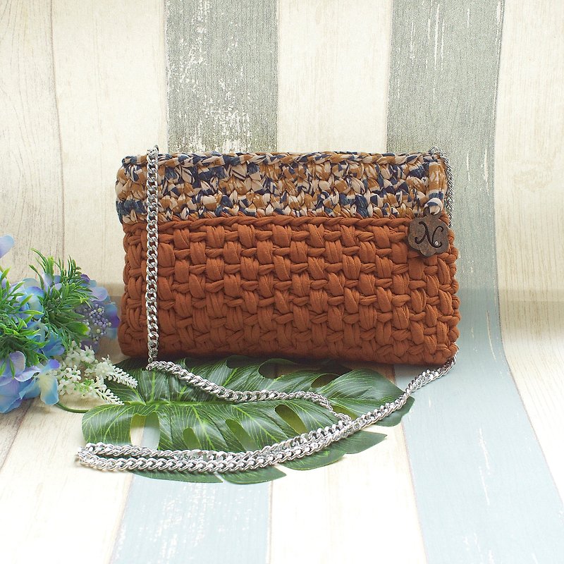 Hand-woven bi-color handbag brown/blue brown pattern custom color and letter gift custom - Messenger Bags & Sling Bags - Cotton & Hemp Brown