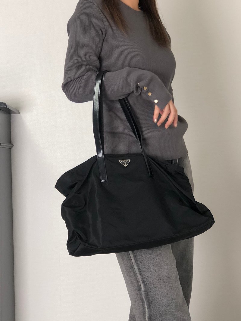 【 日本直送　名牌中古包 】PRADA プラダ トートバッグ ブラック トライアングルロゴ ナイロン vintage ヴィンテージ オールド weepxg - 手提包/手提袋 - 尼龍 黑色