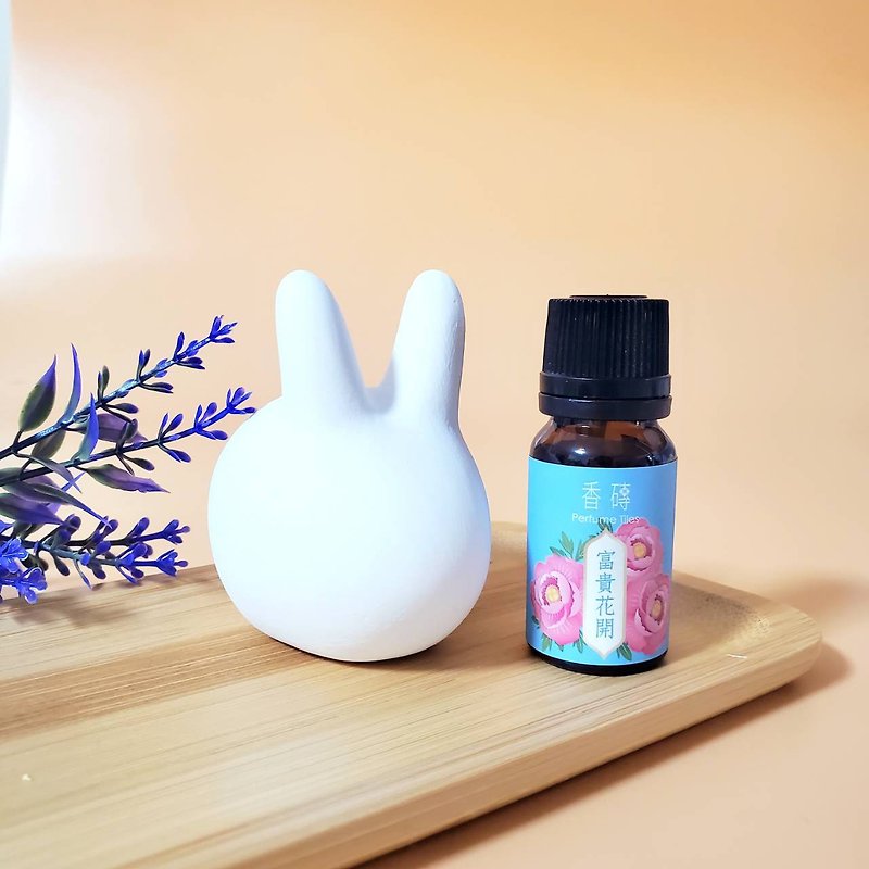 Fragrance Rabbit Diffuser Group ~ Healing Gypsum White Rabbit & Rich Blossom Diffuser Essential Oil - น้ำหอม - วัสดุอื่นๆ หลากหลายสี