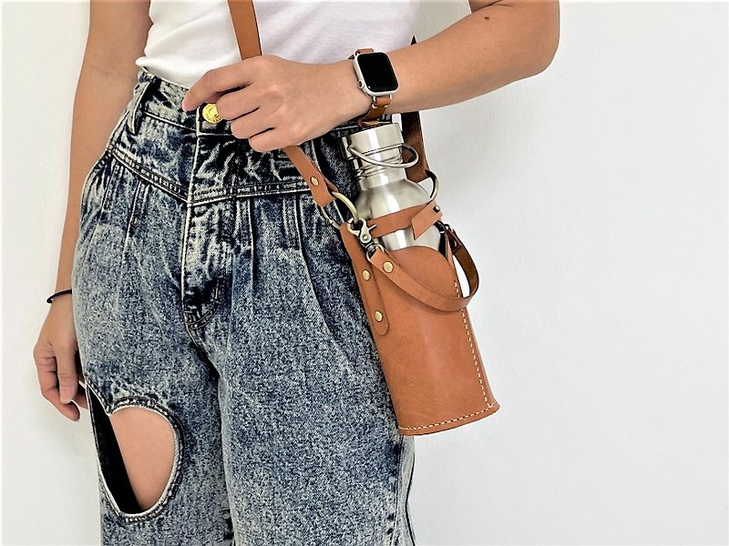Leather Bottle Holder with Detachable Crossbody Strap // Laether Bottle Bag - Bottle & Can Openers - Genuine Leather 