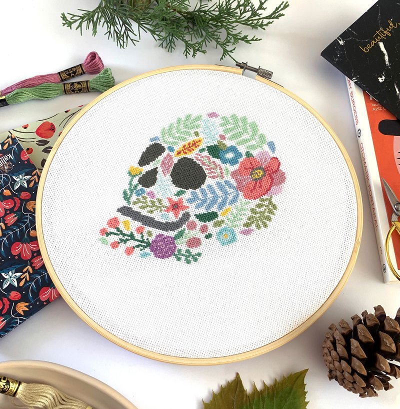 Floral Skull Cross Stitch PDF Pattern | 十字繡圖案 - 手工藝教學/工具書 - 其他材質 