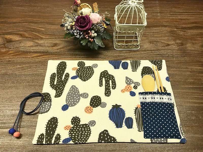Cactus Series - handmade placemat - with tableware storage bag - Place Mats & Dining Décor - Cotton & Hemp Blue