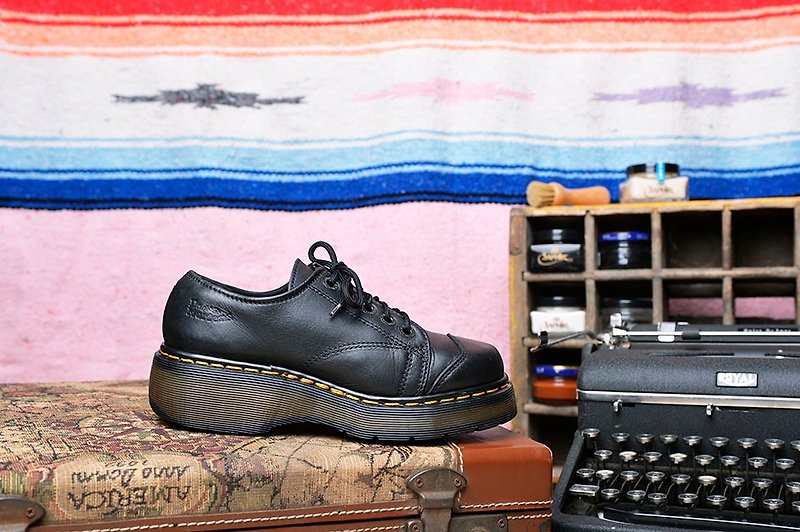 Vintage 英國Dr. Martens 黑色6孔靴 - 女休閒鞋/帆布鞋 - 真皮 黑色
