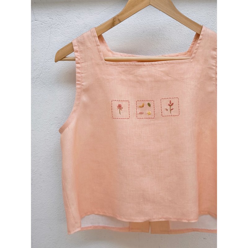 Embroidery | Linen | Peach Square Sleeveless Sleeveless Top - 女上衣/長袖上衣 - 棉．麻 粉紅色