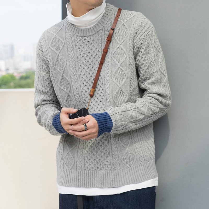 Winter warm day magazine section warm knit twist gray sweater contrast color design knit sweater - สเวตเตอร์ผู้ชาย - ผ้าฝ้าย/ผ้าลินิน สีเทา