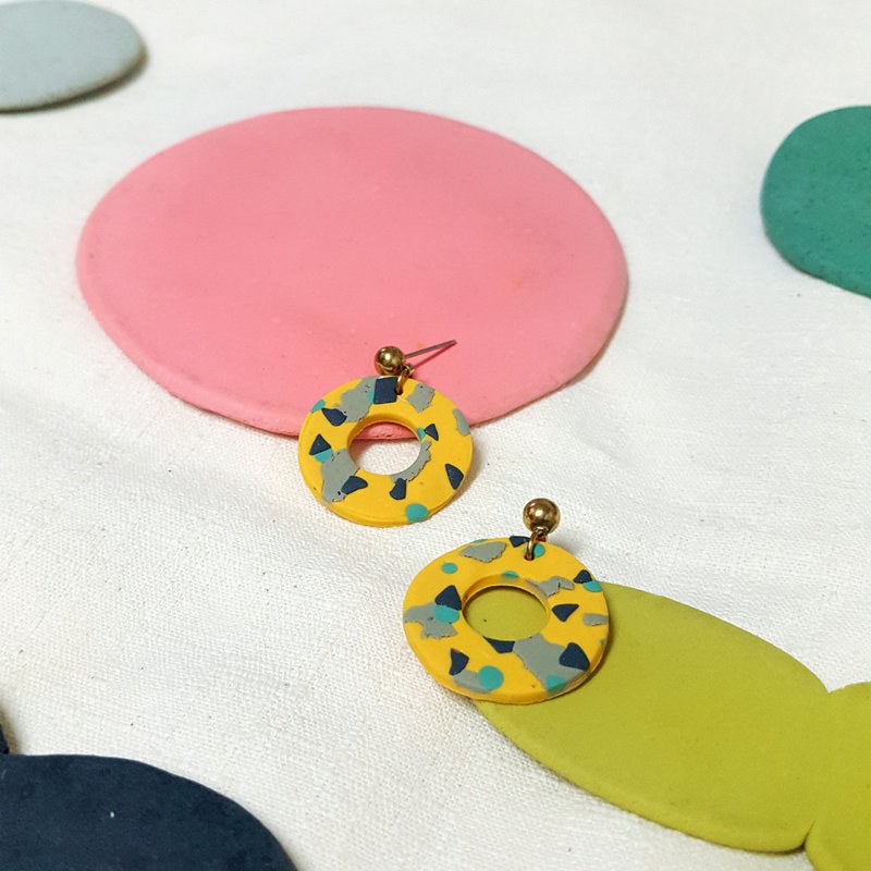 Summer Fruit Series-Geometric Collage Pattern Yellow Round Earrings (Clip-On can be changed) - Earrings & Clip-ons - Clay Yellow