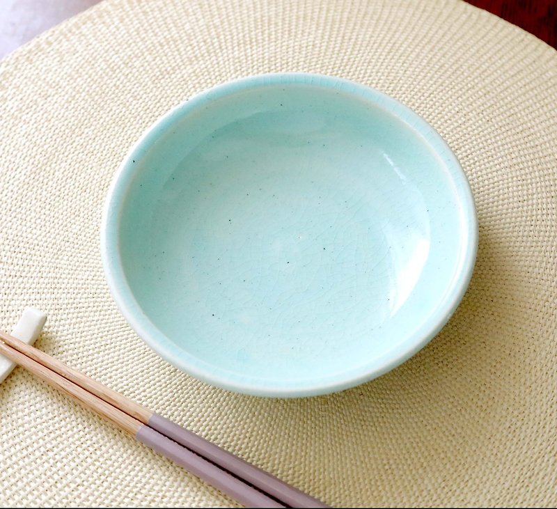 水色ガラス釉のリムつき深皿 - 盤子/餐盤 - 陶 藍色