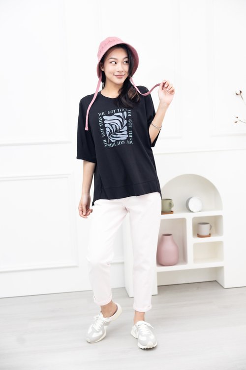 Meya 編縫編織 you got this印花短袖上衣 黑色