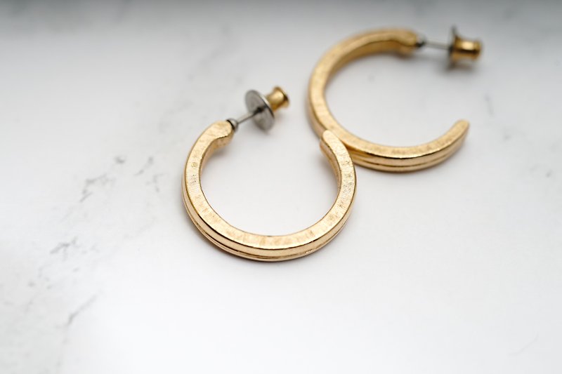 [Antique Jewelry / Old Western Items] VINTAGE American Artistry Simple Hoop Vintage Earrings - Earrings & Clip-ons - Other Metals Gold