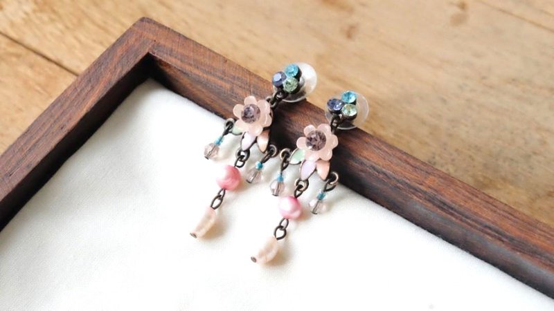 Vintage Pastel Beaded Flower Earrings - Earrings & Clip-ons - Resin Pink