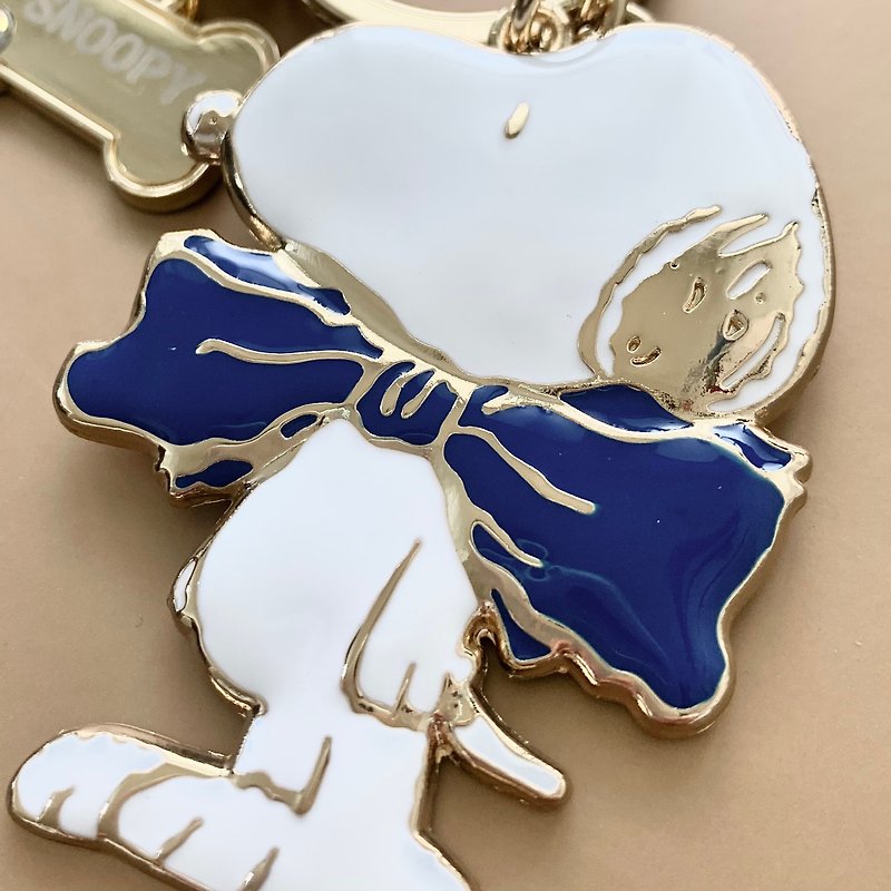 Royal Blue Snoopy Snoopy Key Ring Charm - Metalworking Enamel Blue Snoopy - ที่ห้อยกุญแจ - วัตถุเคลือบ สีน้ำเงิน