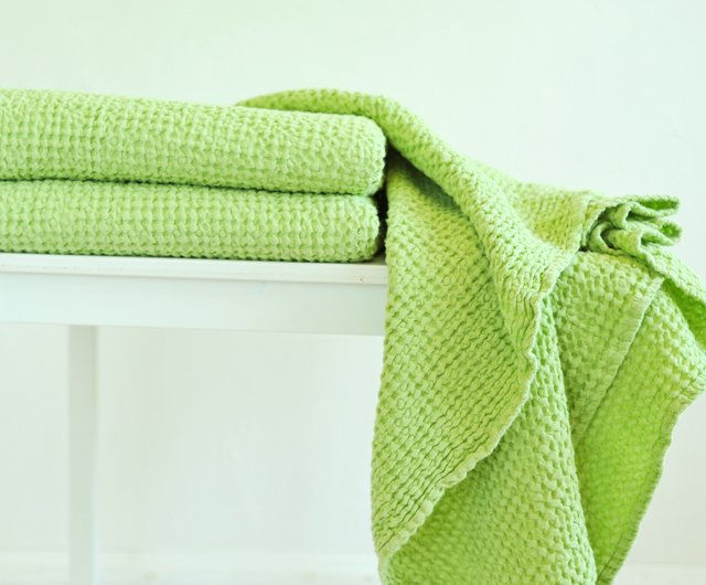 Large Linen waffle bath towel