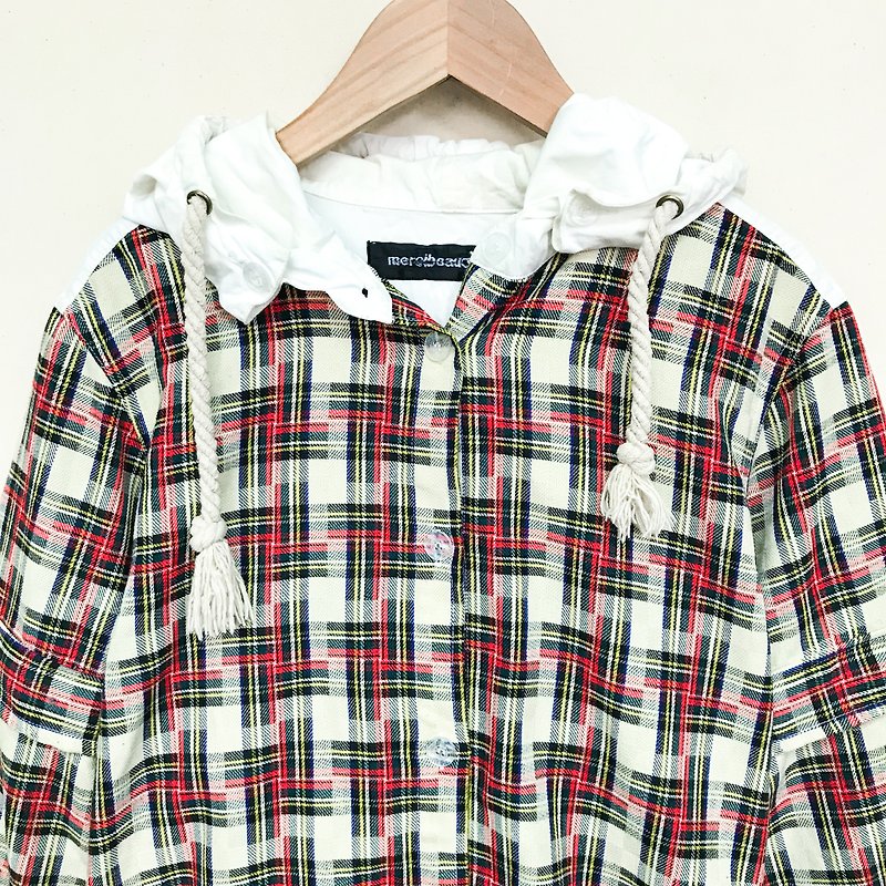 Top / Red and Black Checkered Outer from Mercibeaucoup - เสื้อแจ็คเก็ต - เส้นใยสังเคราะห์ สีแดง