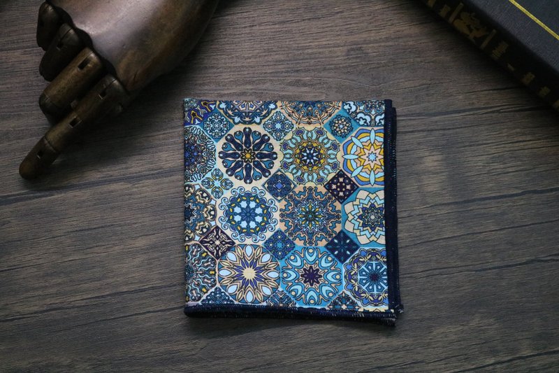 Vintage Baroque pocket towel / business elite handkerchief silk scarf - Handkerchiefs & Pocket Squares - Cotton & Hemp Multicolor