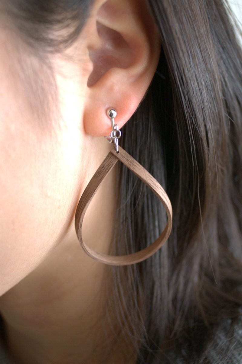 -drop pierced earring- drop pierced Clip-On - Earrings & Clip-ons - Wood Brown