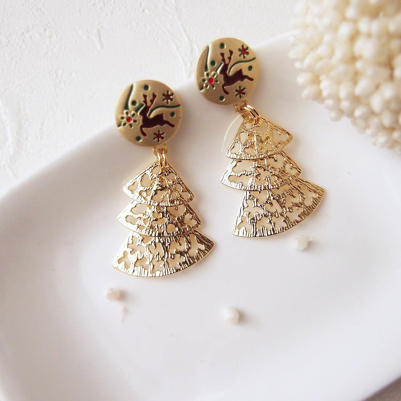 Convention under the Christmas tree x clip-on star earrings pin-shaped star earrings - ต่างหู - โลหะ สีทอง