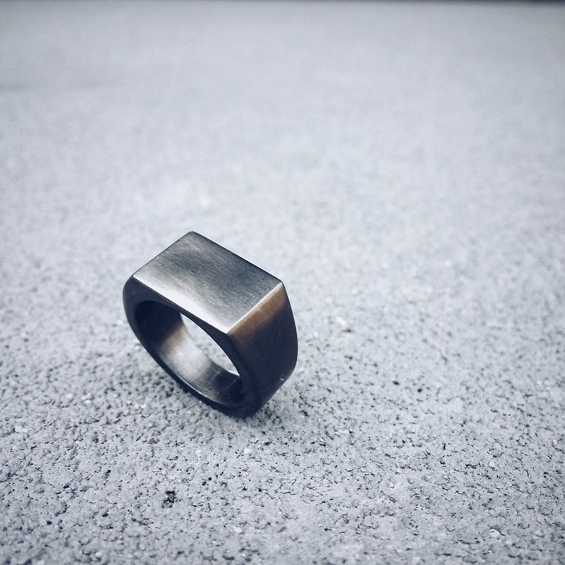 Frankness設計師原創 簡約中性黑炭鈦鋼戒指 - 戒指 - 其他金屬 灰色