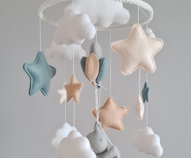 Neutral Baby Mobile, Felt Ball Mobile, Cloud Moon Star Mobile, store Cloud Baby Mobile, Neutral Nursery, Gender Neutral Crib Mobile, Baby Shower