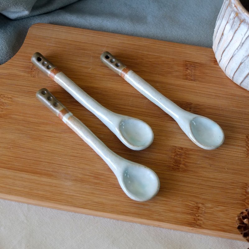 Feel a stir spoon / spoon / teaspoon (single) manual limit - ช้อนส้อม - ดินเผา ขาว