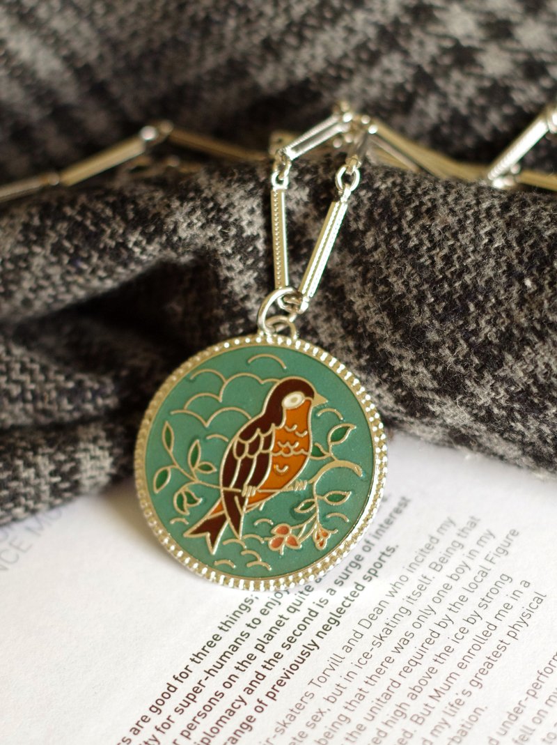 Vintage Antique Silver Enamel Bird Round Necklace Sarah Coventry 1977 N97 - สร้อยคอ - โลหะ สีเงิน