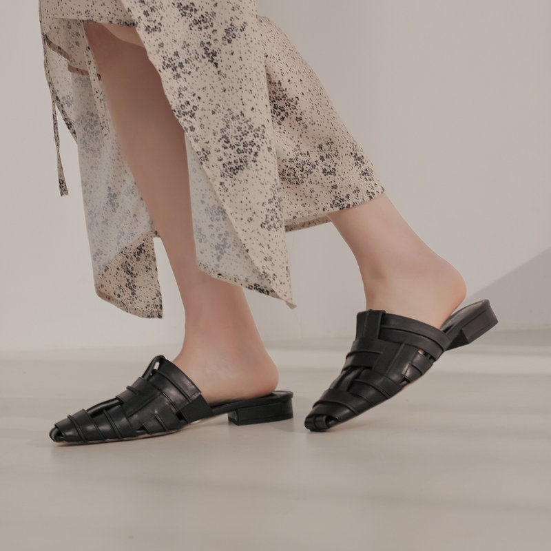 Woven Structure - Ronin Slippers - Black - รองเท้ารัดส้น - หนังแท้ สีดำ