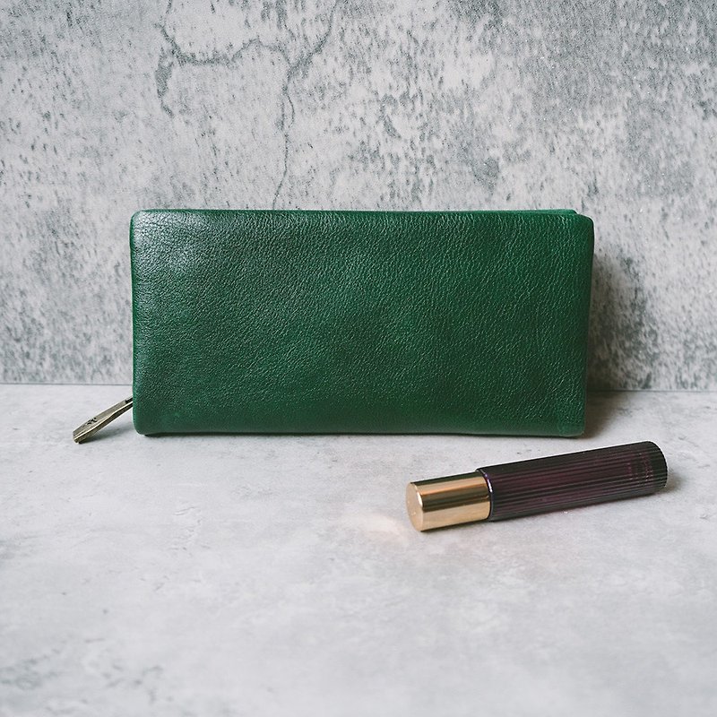 Charming leather zipper long clip X8122 Green V - กระเป๋าสตางค์ - หนังแท้ สีเขียว