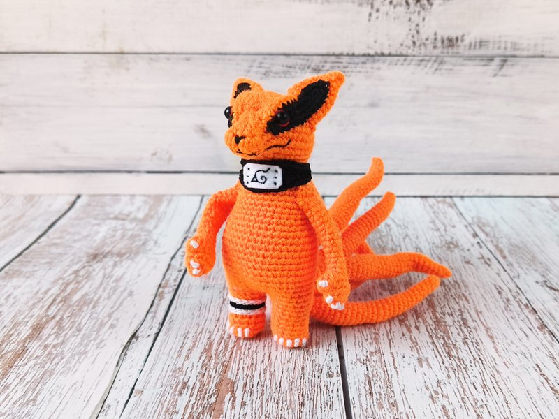 Handmade Crochet Nine‑Tailed Fox – Amigurumi Plush with Rotating Head - 公仔/玩偶 - 壓克力 橘色