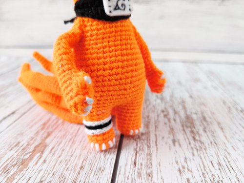 手作りかぎ針編みの九尾のキツネ - 頭が回転する編みぐるみぬいぐるみ