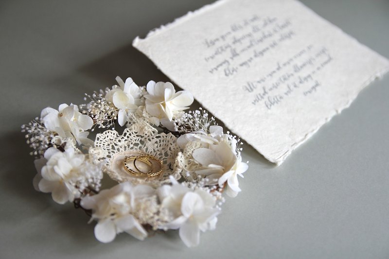 婚禮戒指枕 戒指枕 婚禮用品 婚禮小物 客製訂作戒指枕 婚禮小物 - 胸花/手腕花 - 植物．花 白色
