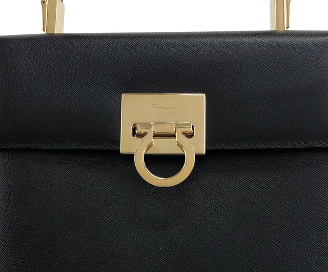 日本直送 名牌中古包 】Salvatore Ferragamo ハンドバッグ