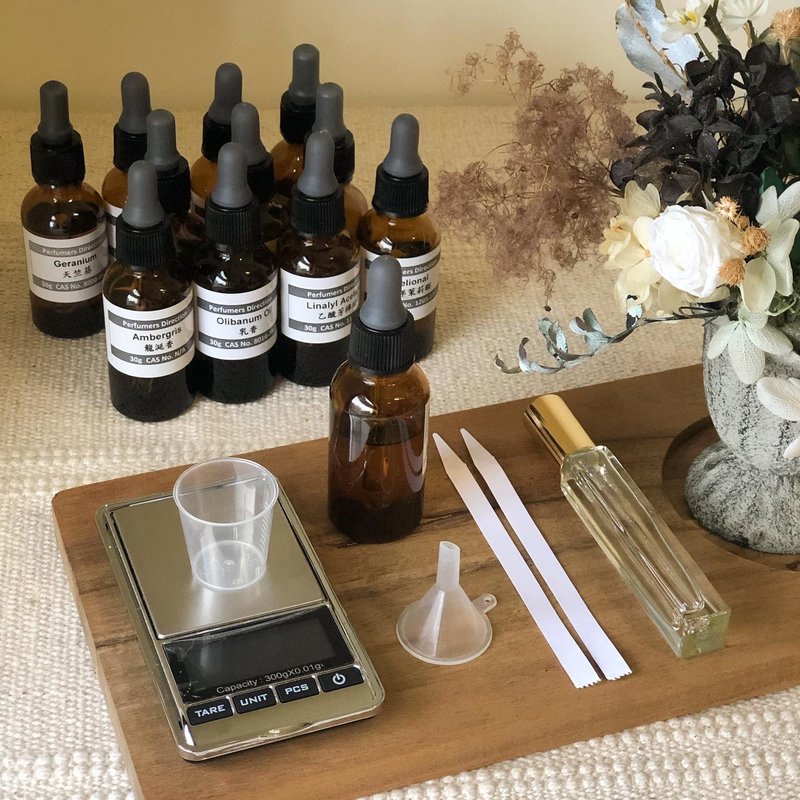 12/2-12/4 手作香水體驗10ml MUZE繆斯香氛 Pinkoi Design Fest - 蠟燭/香氛/調香 - 精油 