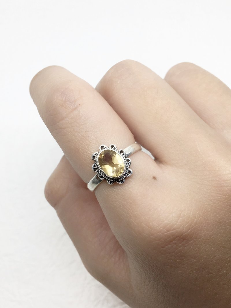 黃水晶925純銀異國設計戒指 尼泊爾手工鑲嵌製作(款式1) - 戒指 - 寶石 黃色