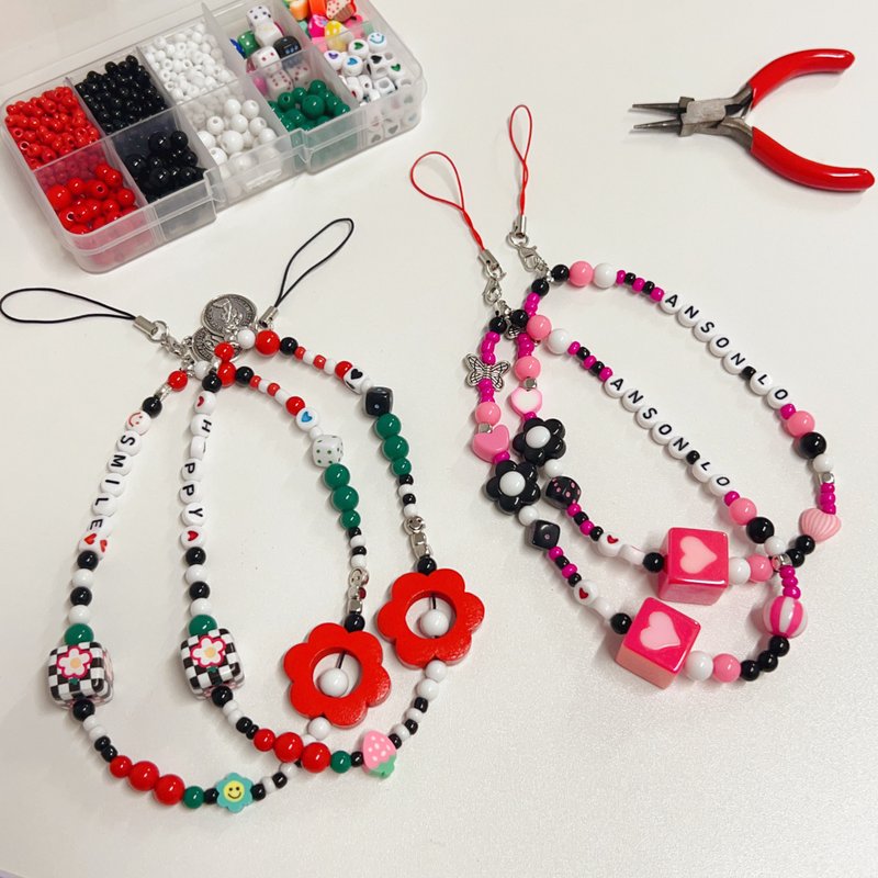 Beaded mobile phone rope red and black retro style - เชือก/สายคล้อง - พลาสติก 