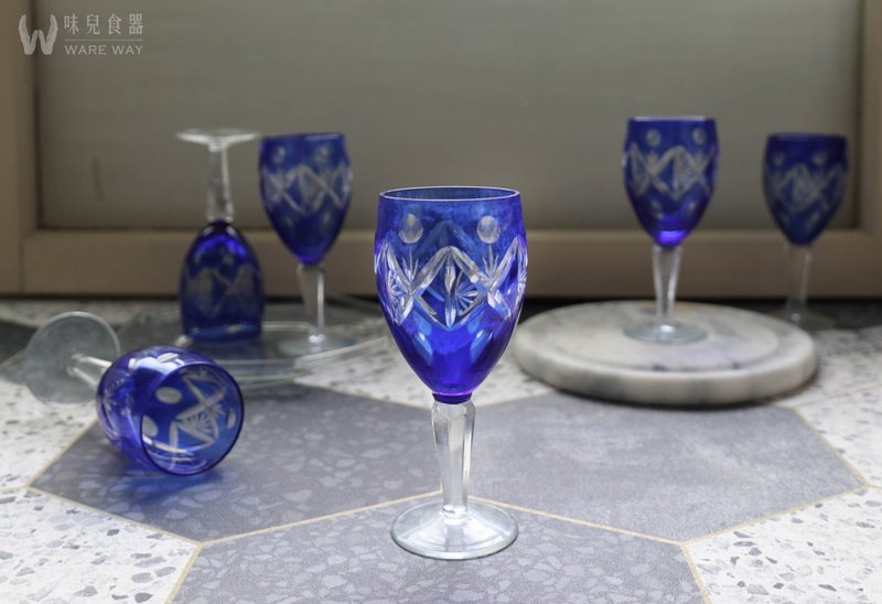 Early Goblet-Azure Blue Cut (Old Object/Old Piece/Glass/Engraved Flower/Gradation/Geometric) - Cups - Glass Blue