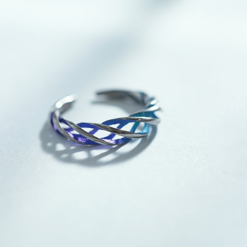 Summery greenery and blue sky gradation Ring Circle of Seasons - แหวนทั่วไป - โลหะ สีน้ำเงิน