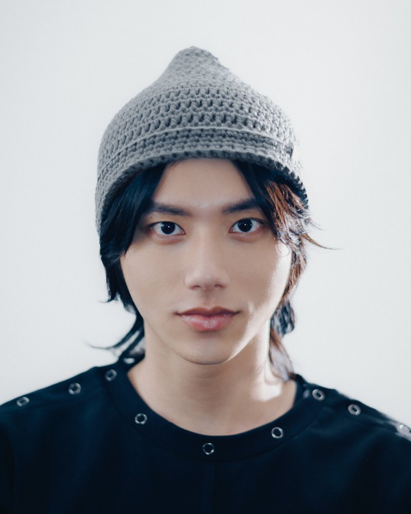 K012 手工編織栗體尖頂毛帽 - 深灰 - 帽 - 棉．麻 灰色
