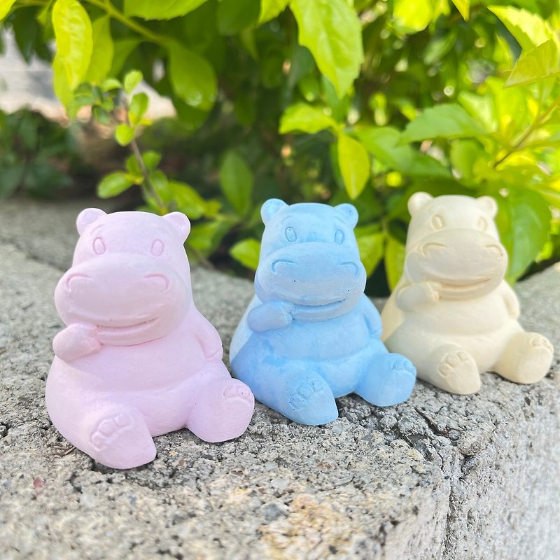 Colorful little hippopotamus (3 pieces) diatom/deodorant/moisture-proof/fragrance Stone/hippo shape/healing small things - Fragrances - Other Materials Multicolor