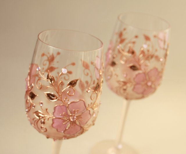 The Swarovski™ Shark Ornament with Two Rose Wine Glasses™ in Beautiful –  Glass House Glassware