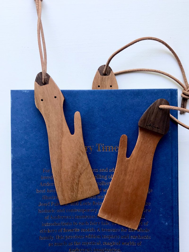 Cat bookmark bookmark book cherry wood - Bookmarks - Wood Brown
