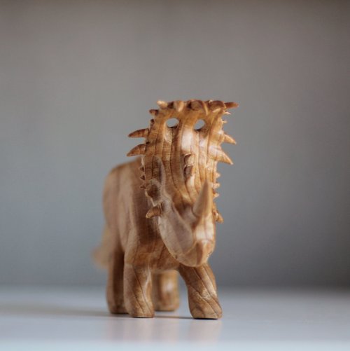 ★☆値下げ処分品！◆◆【特注彫刻】恐竜木彫り彫刻 長さ55ｃｍ 送料無料！ 木彫り [ティラノサウルス] 全長58cm