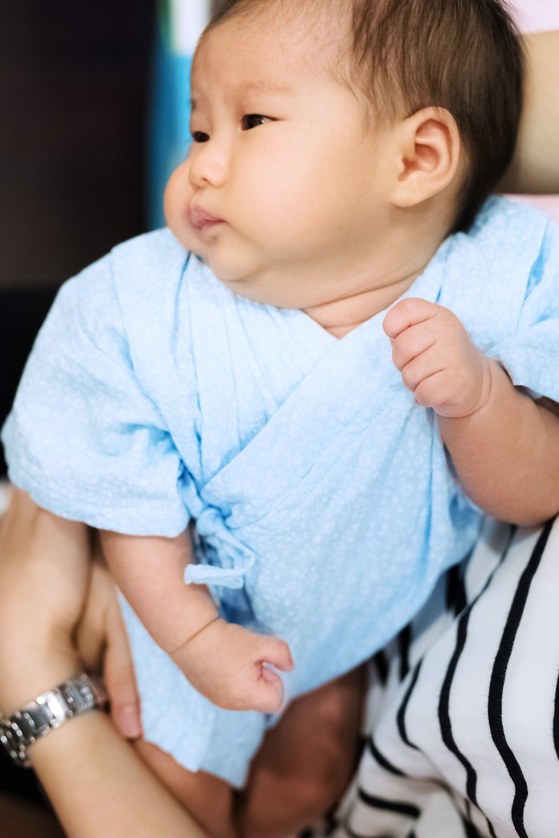 「日本は非常に平坦なガーゼの服です - ブルー王子 "手作りの非毒性の子供の両親がインストール出産 - 出産祝い用贈物 - コットン・麻 ブルー
