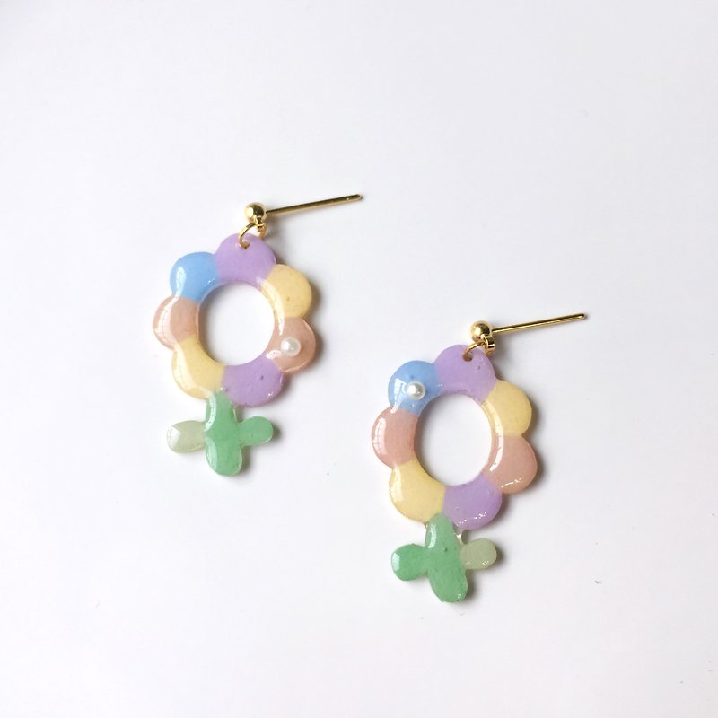 A flower clip/pin earrings - ต่างหู - เรซิน สีใส