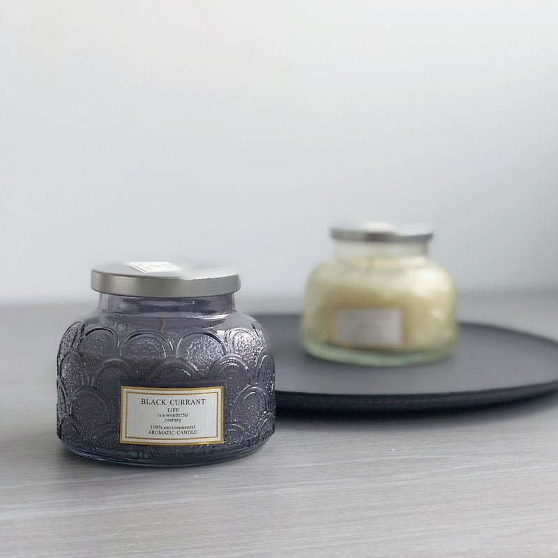 【CHICHI HOME】Black currant embossed bottle scented candle - Fragrances - Wax Gray