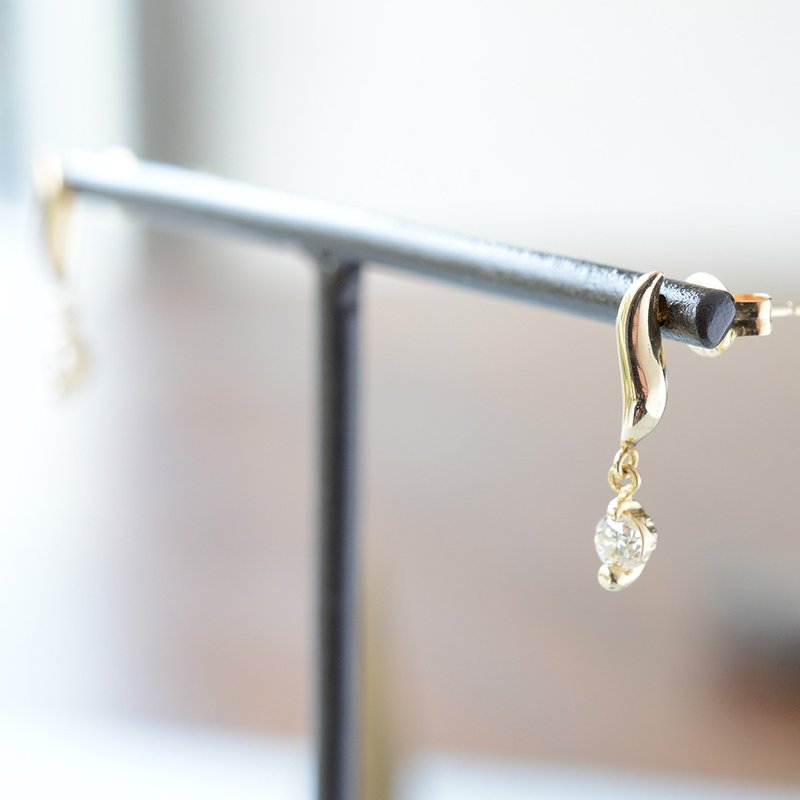 18K金 鑽石耳環  日本製造  送禮小物 飾品 海水珍珠 飾品 - 耳環/耳夾/耳骨夾 - 貴金屬 
