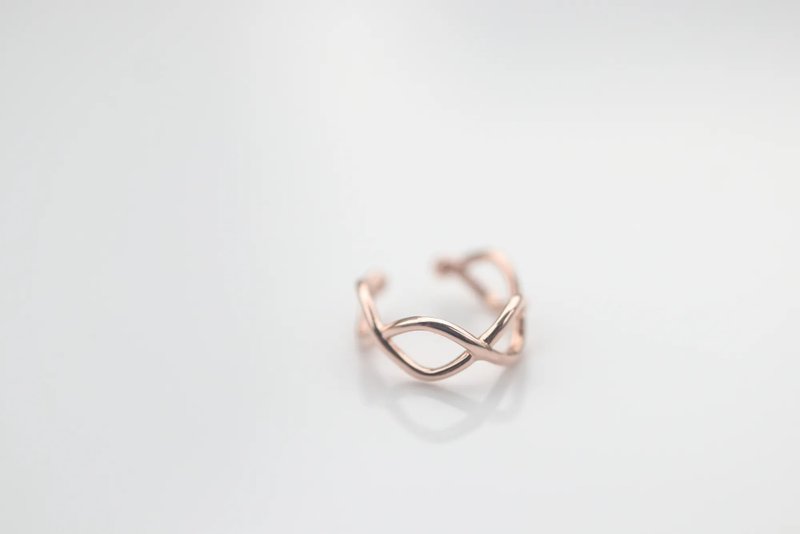 14K C Type Infinity Cuff Earring 無限耳夾耳環 耳骨夾 不褪色 - 耳環/耳夾/耳骨夾 - 貴金屬 金色